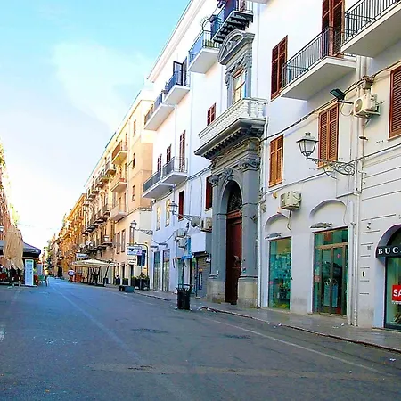 Apartment Maqueda331